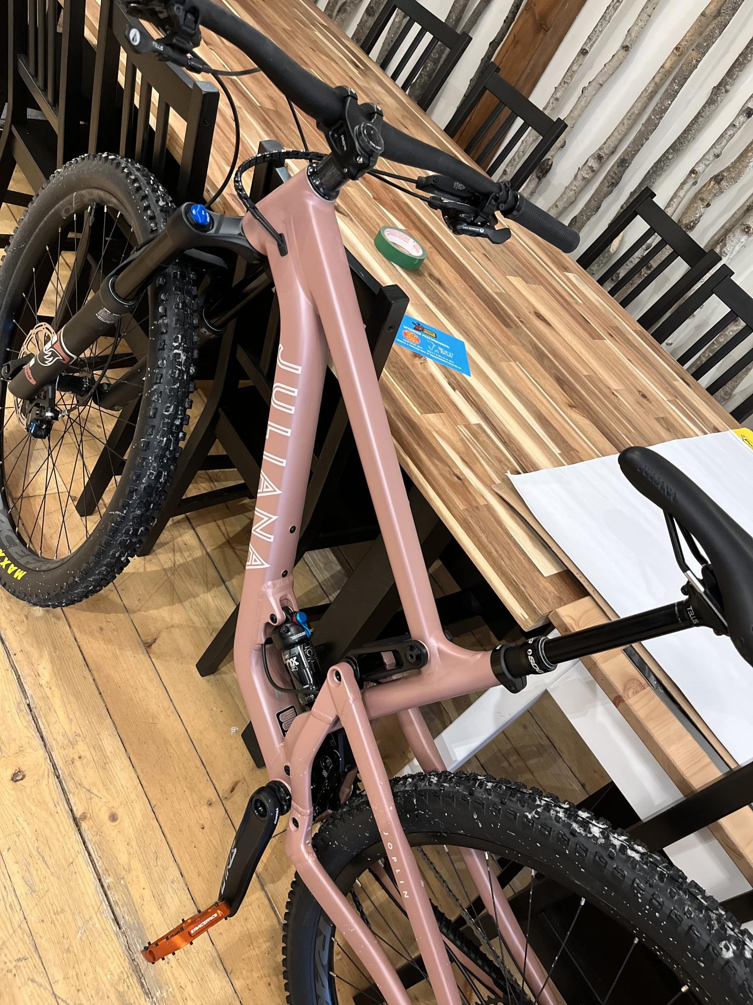 2022 Juliana Bicycles Aluminum D Pink