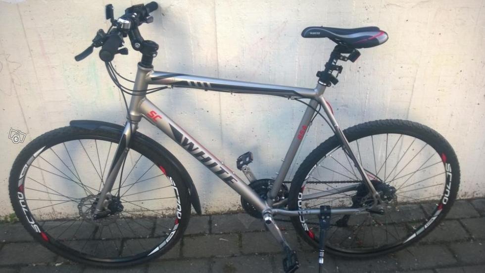 2015 WHITE hybrid, titanium/red Silver or Gray