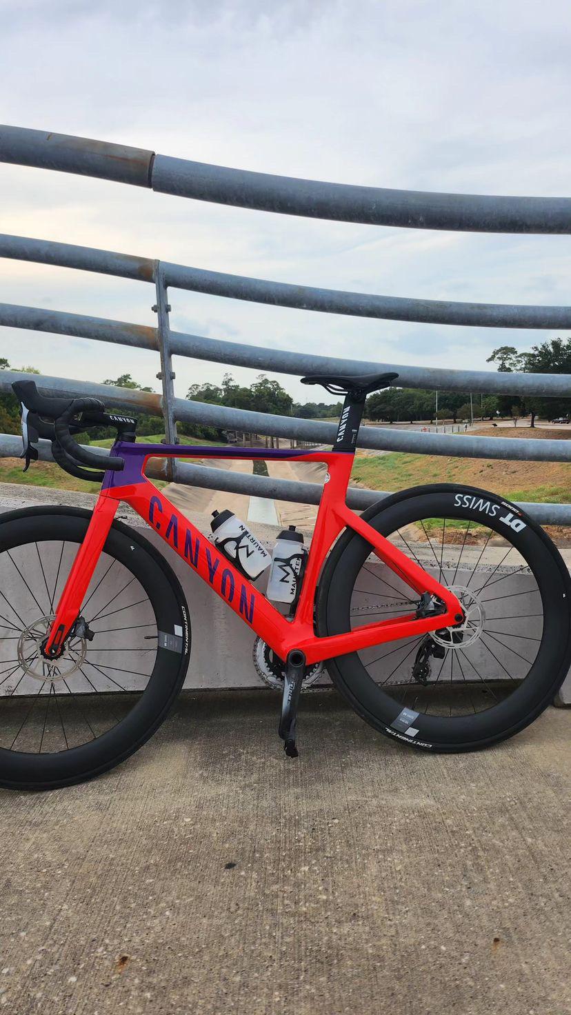 2022 Canyon bicycles Aeroad CF SLX 8 Red and Purple