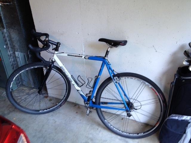 FORT Cross FOCO  White and Blue