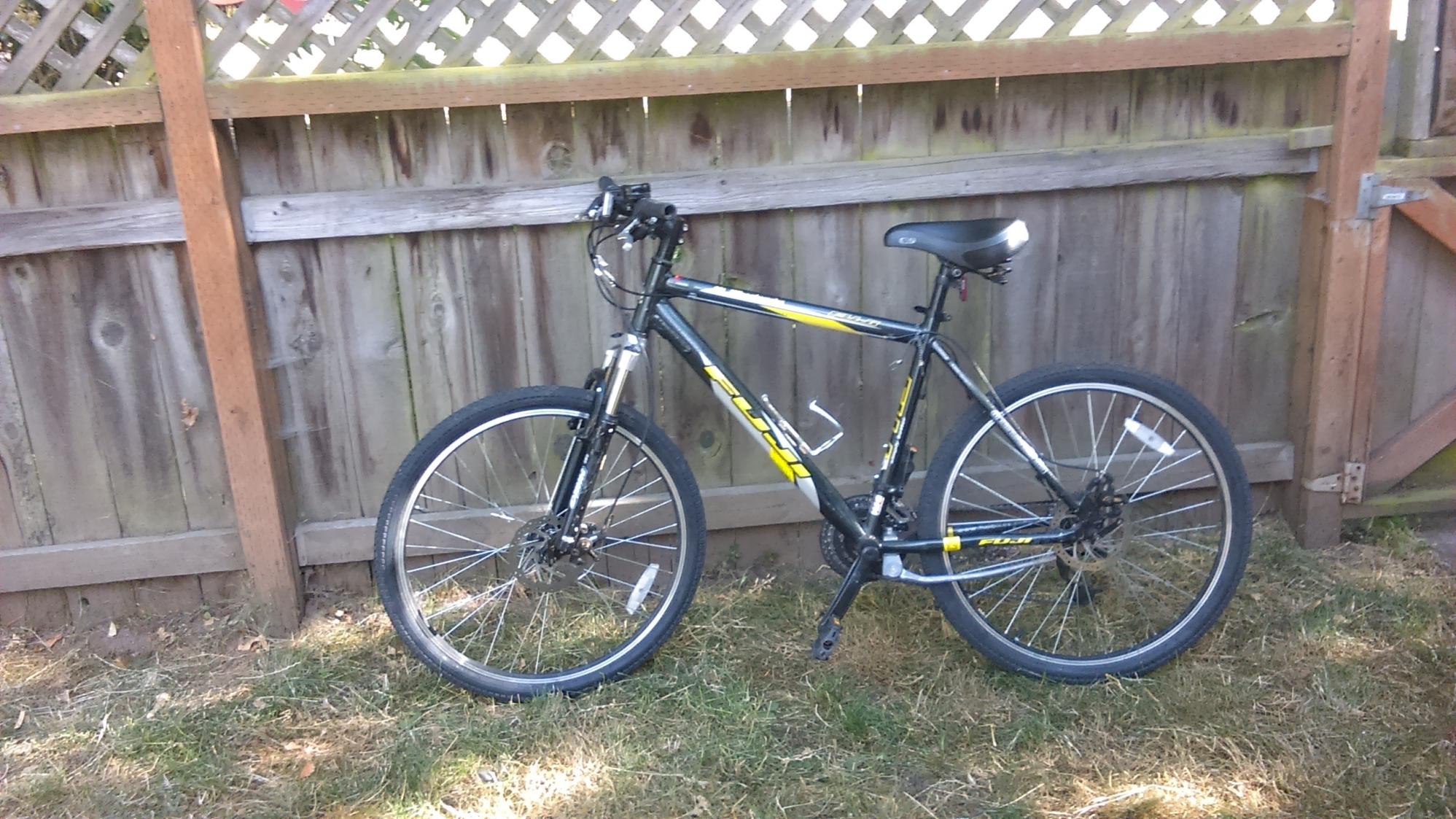 2013 Fuji Mountain wheelworks 66610m0 Green, Yellow or Gold, and Silver or Gray