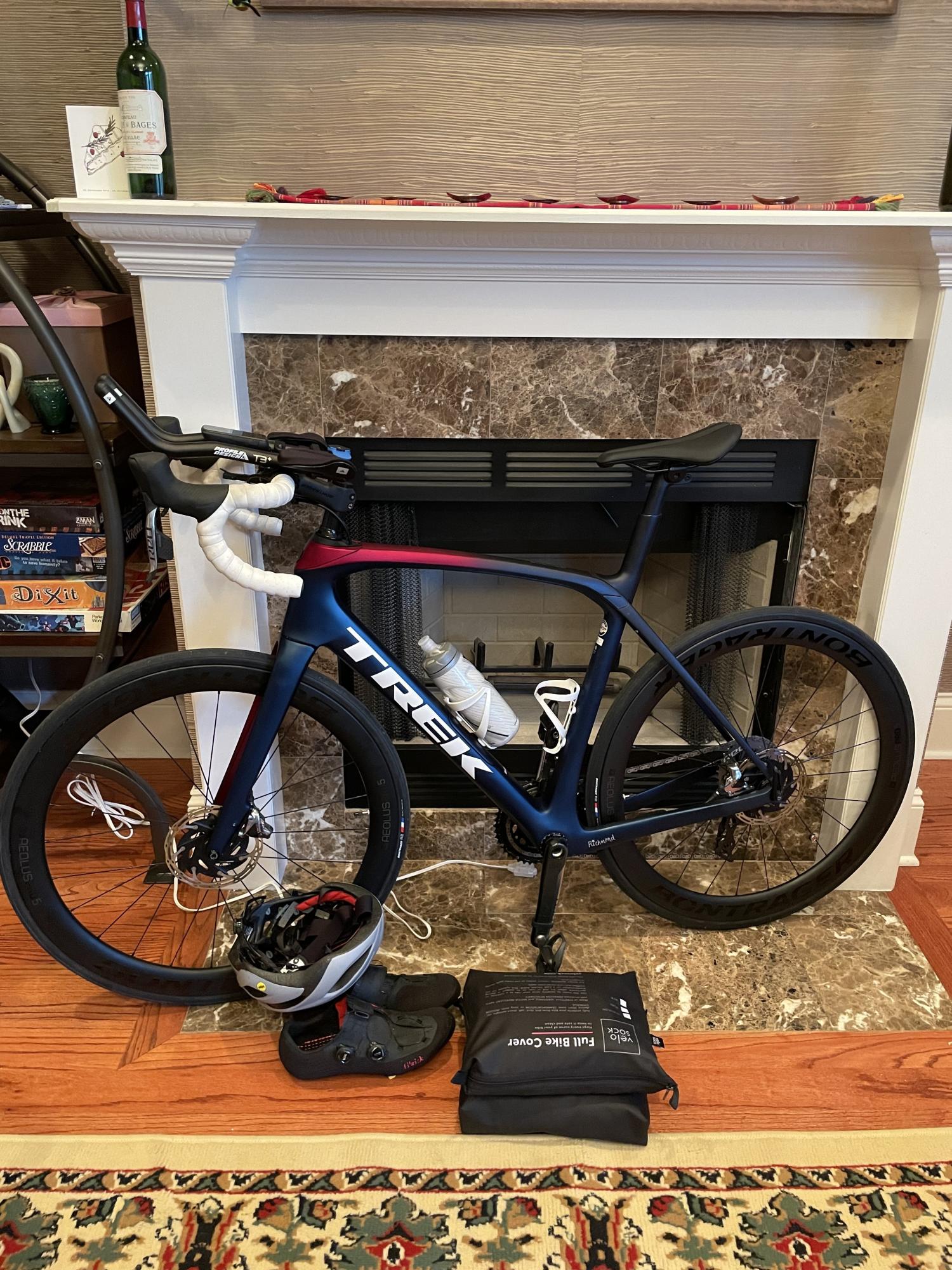 2021 Trek DOMANE SLR 9 DISC ETAP Red and Blue