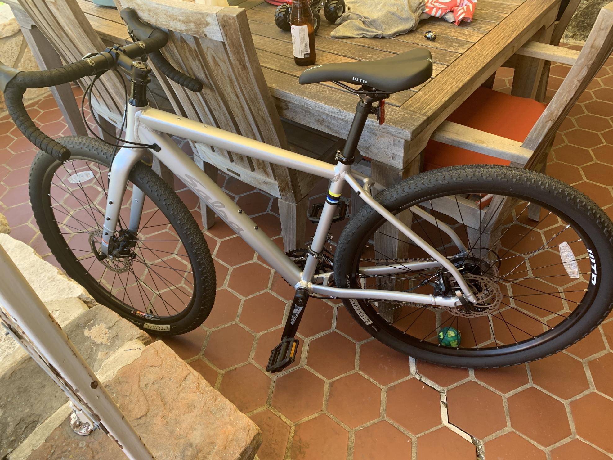 2019 Salsa Journeyman Silver, gray or bare metal