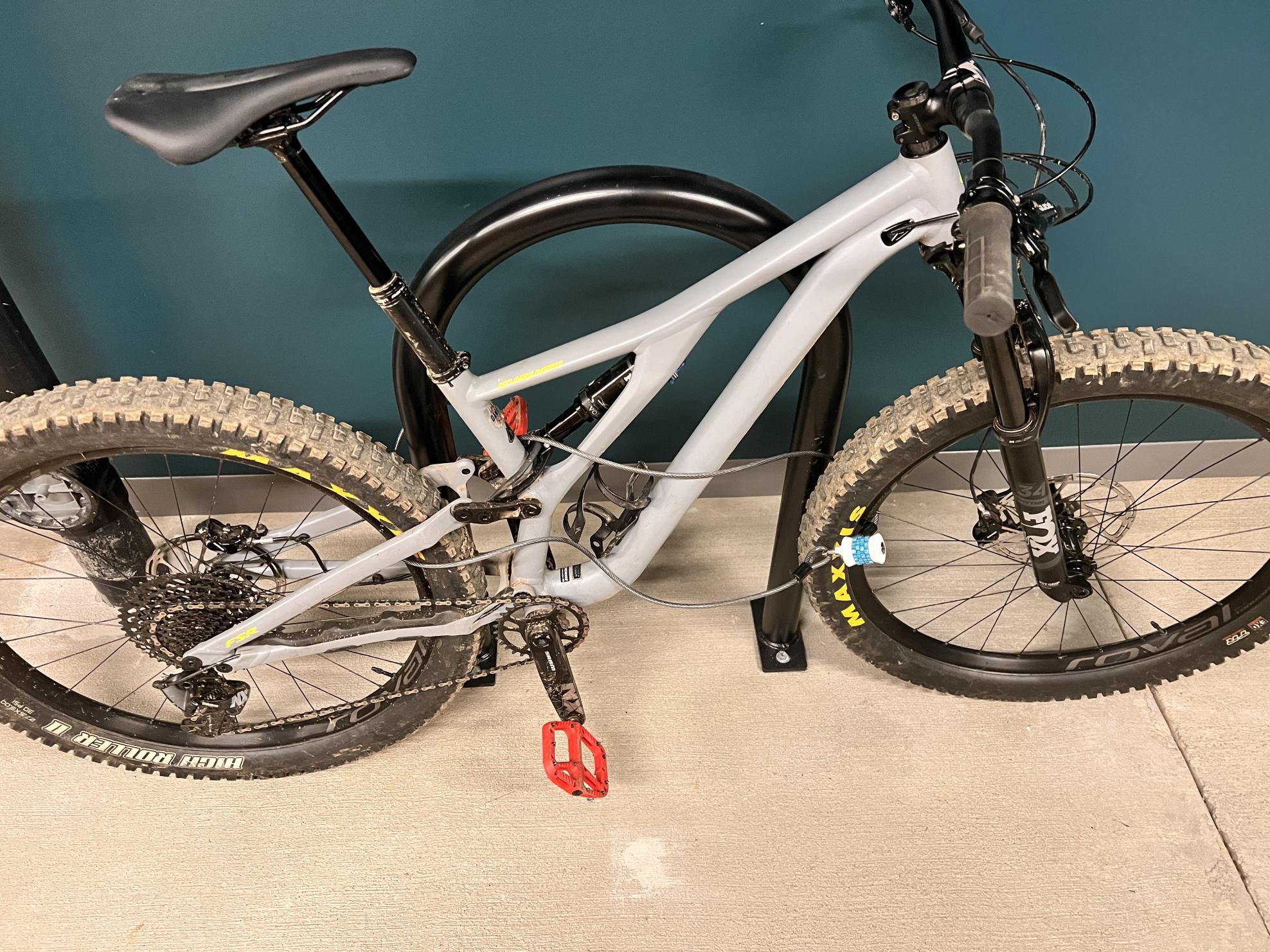 2018 Specialized Stumpjumper Silver, gray or bare metal