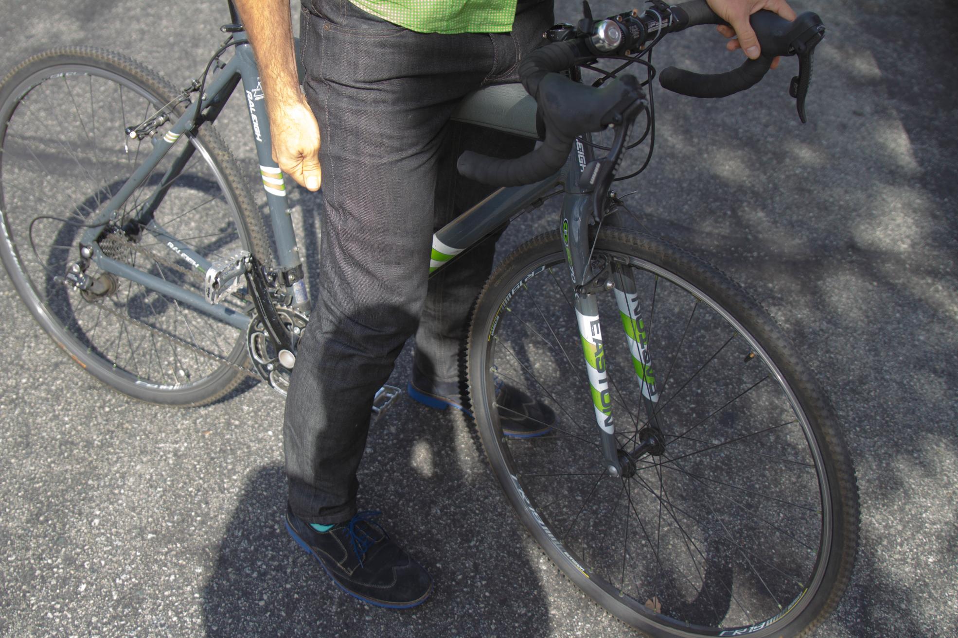 2010 Raleigh RX 1.0 Silver or Gray