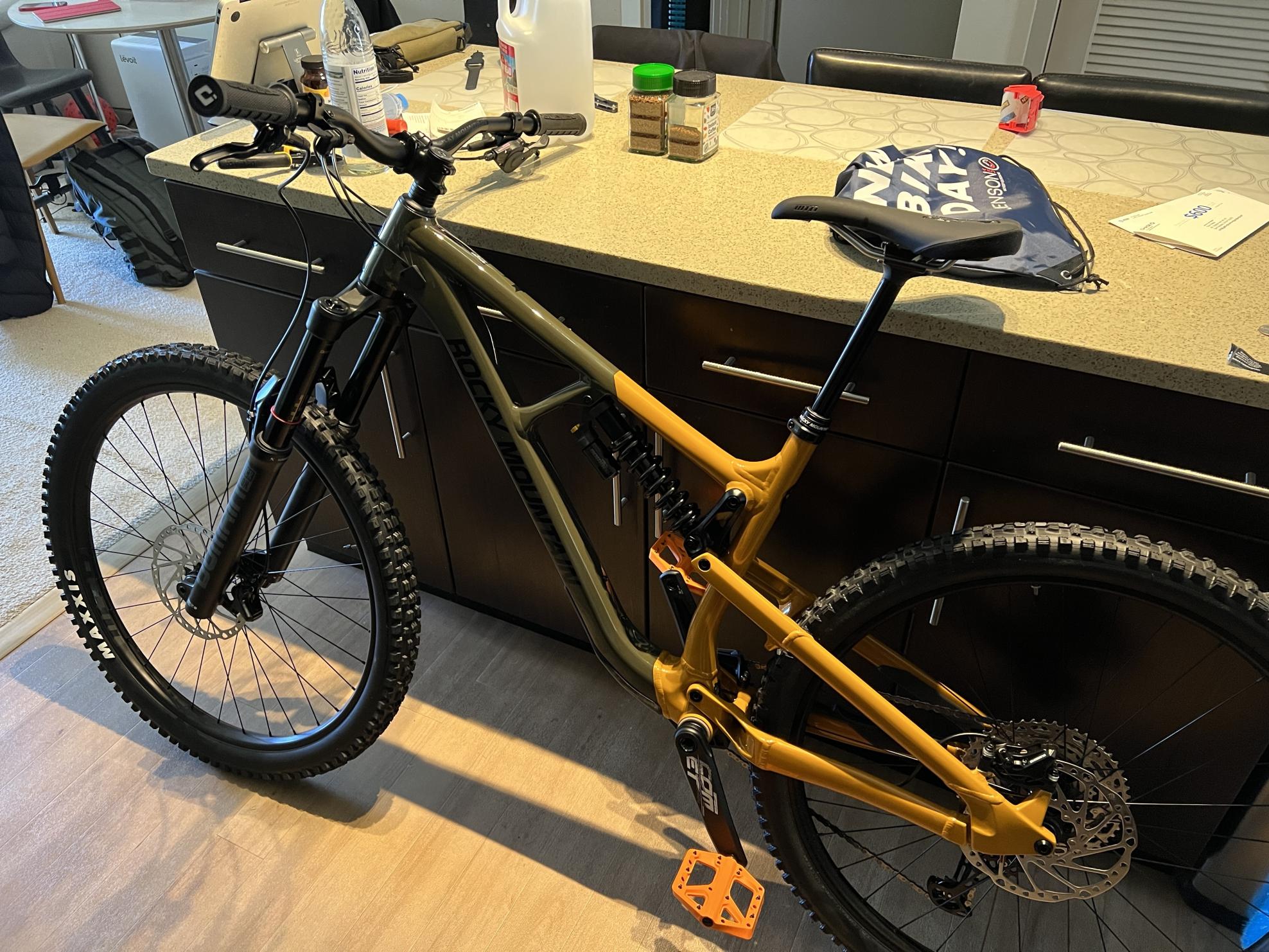 2022 Rocky Mountain Bicycles Orange and Green