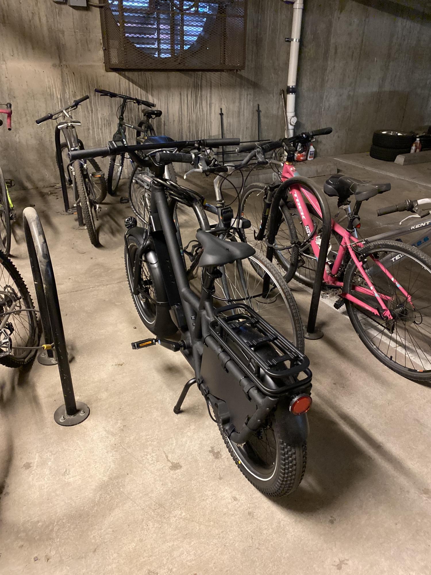 2023 Specialized Globe Haul Black