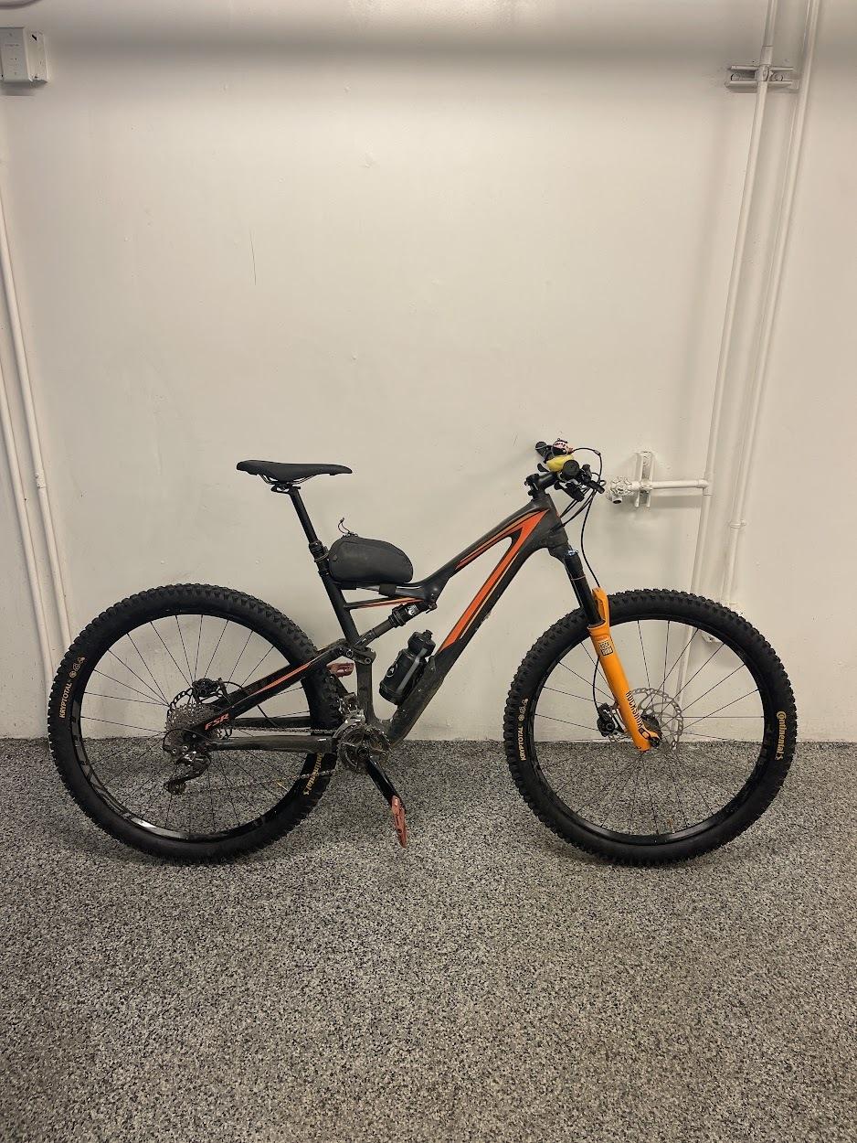 2016 Specialized Stumpjumper Black and Orange