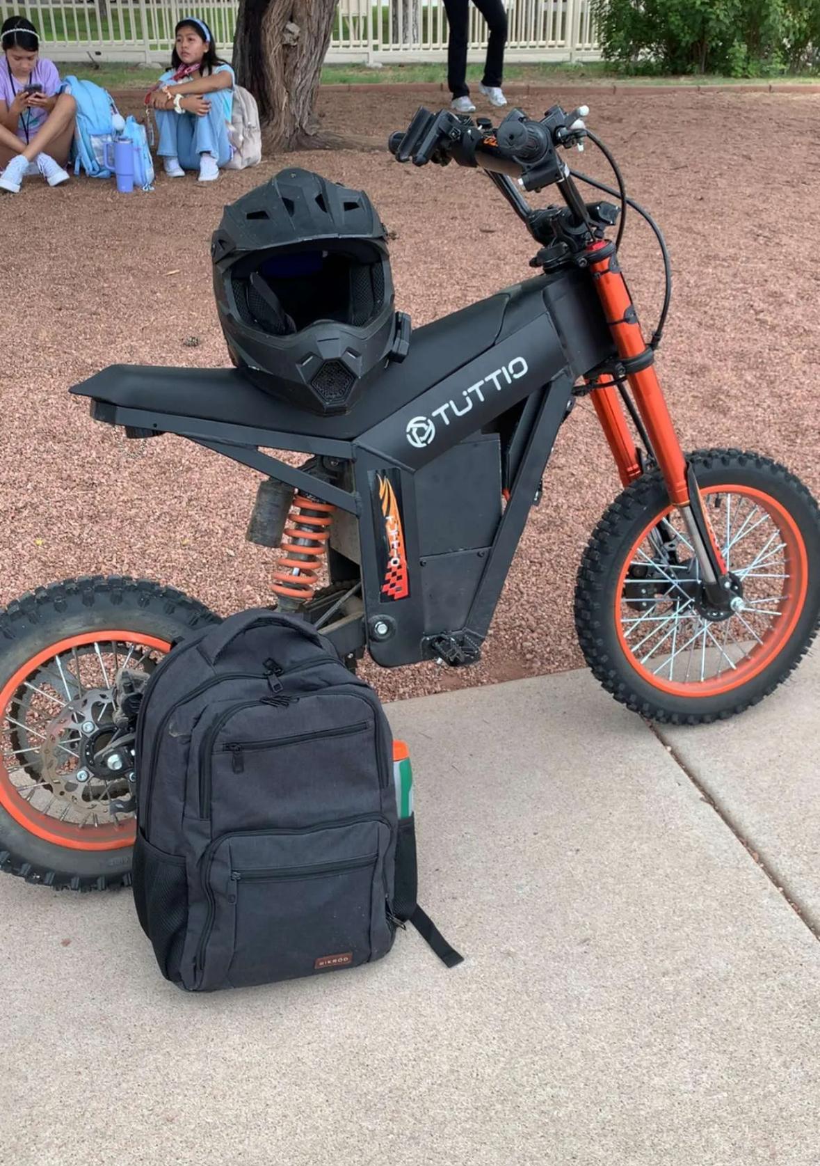 2025 Tuttio Soliel 01 Black
