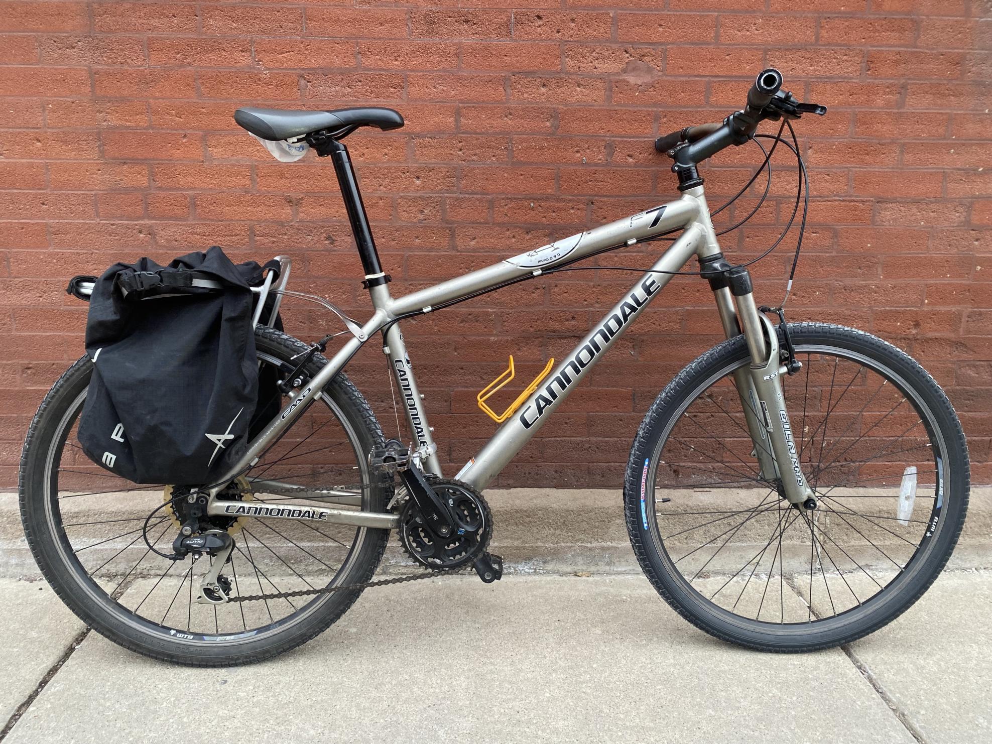 Cannondale Co2 F7 F Eminine Silver, gray or bare metal
