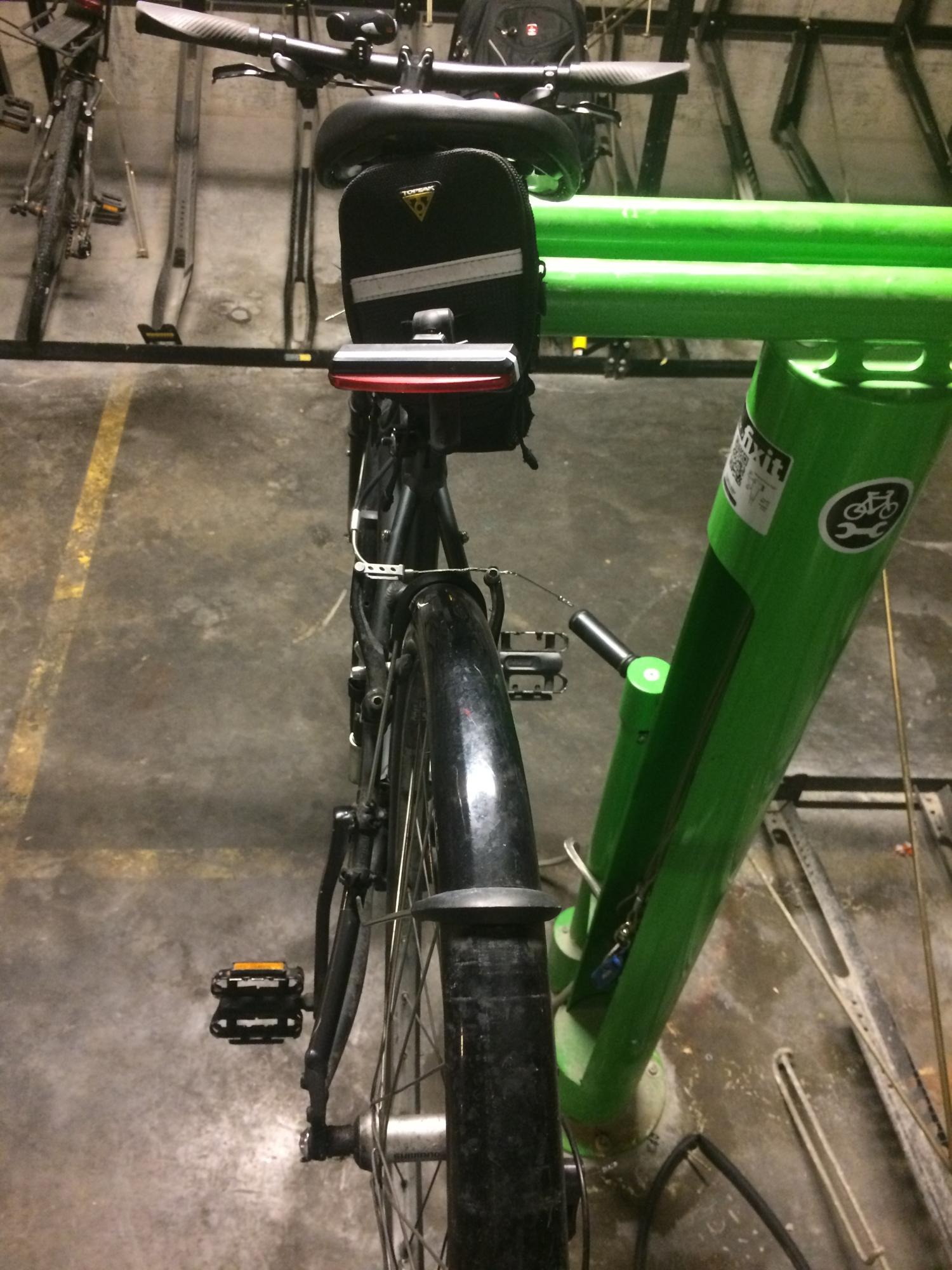 2014 Specialized Sirrus Sport Silver or Gray