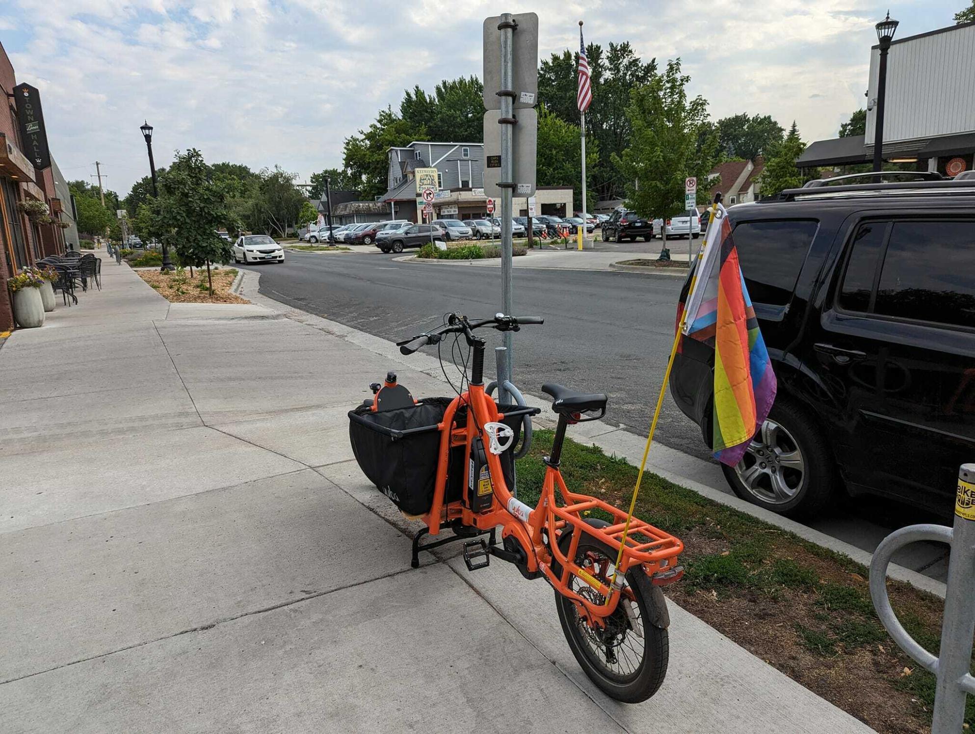 2022 Yuba Super Cargo CL cargo bike (front storage) Orange