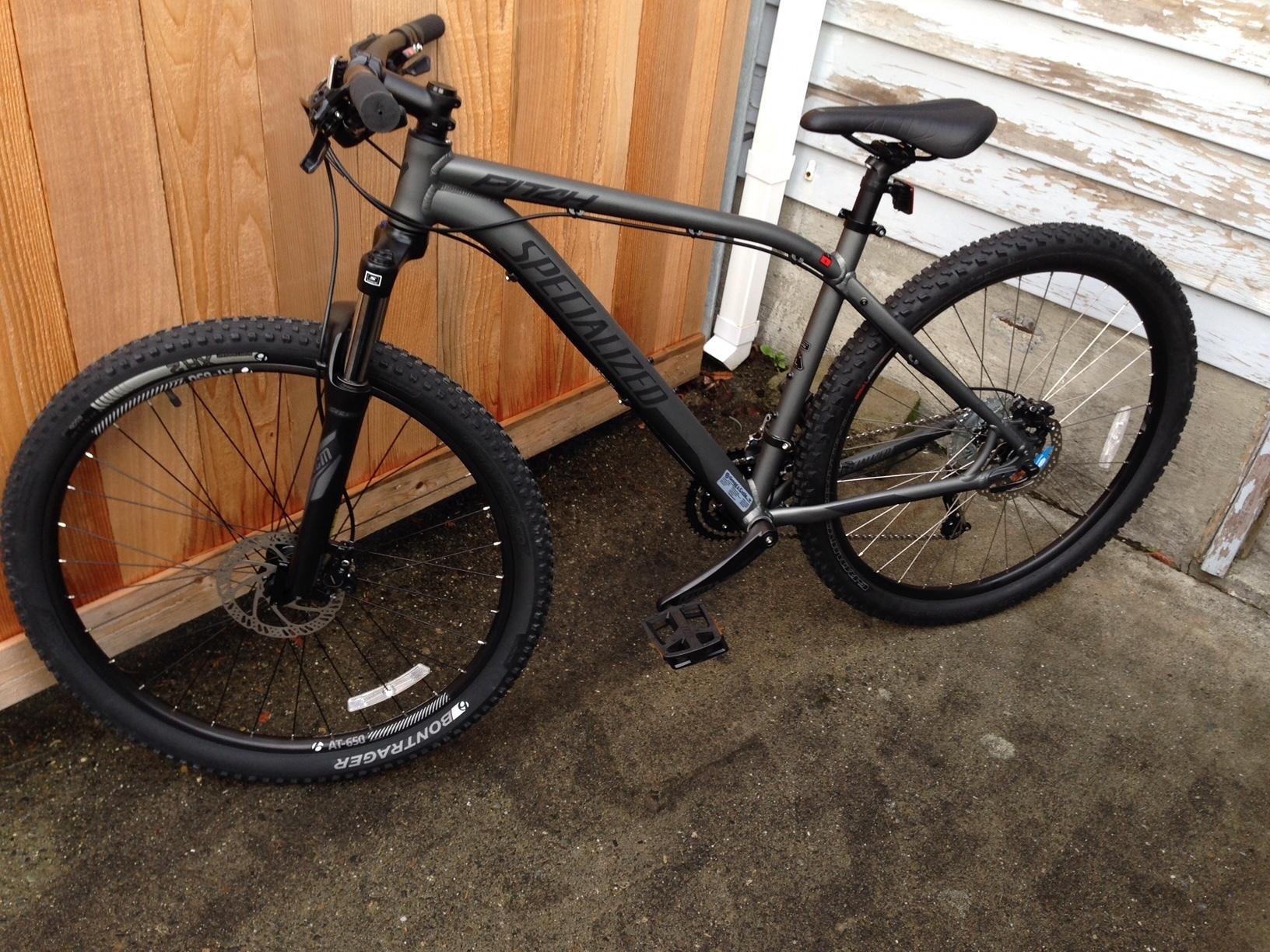 2016 Specialized Pitch Silver or Gray