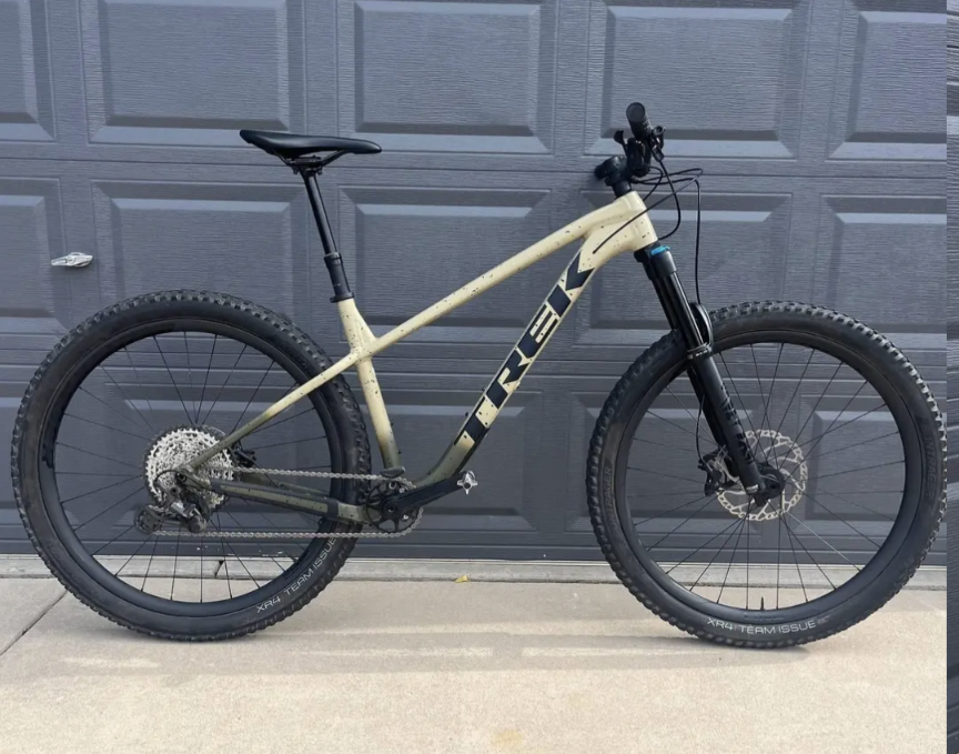 2023 Trek Roscoe 9 Brown and Green