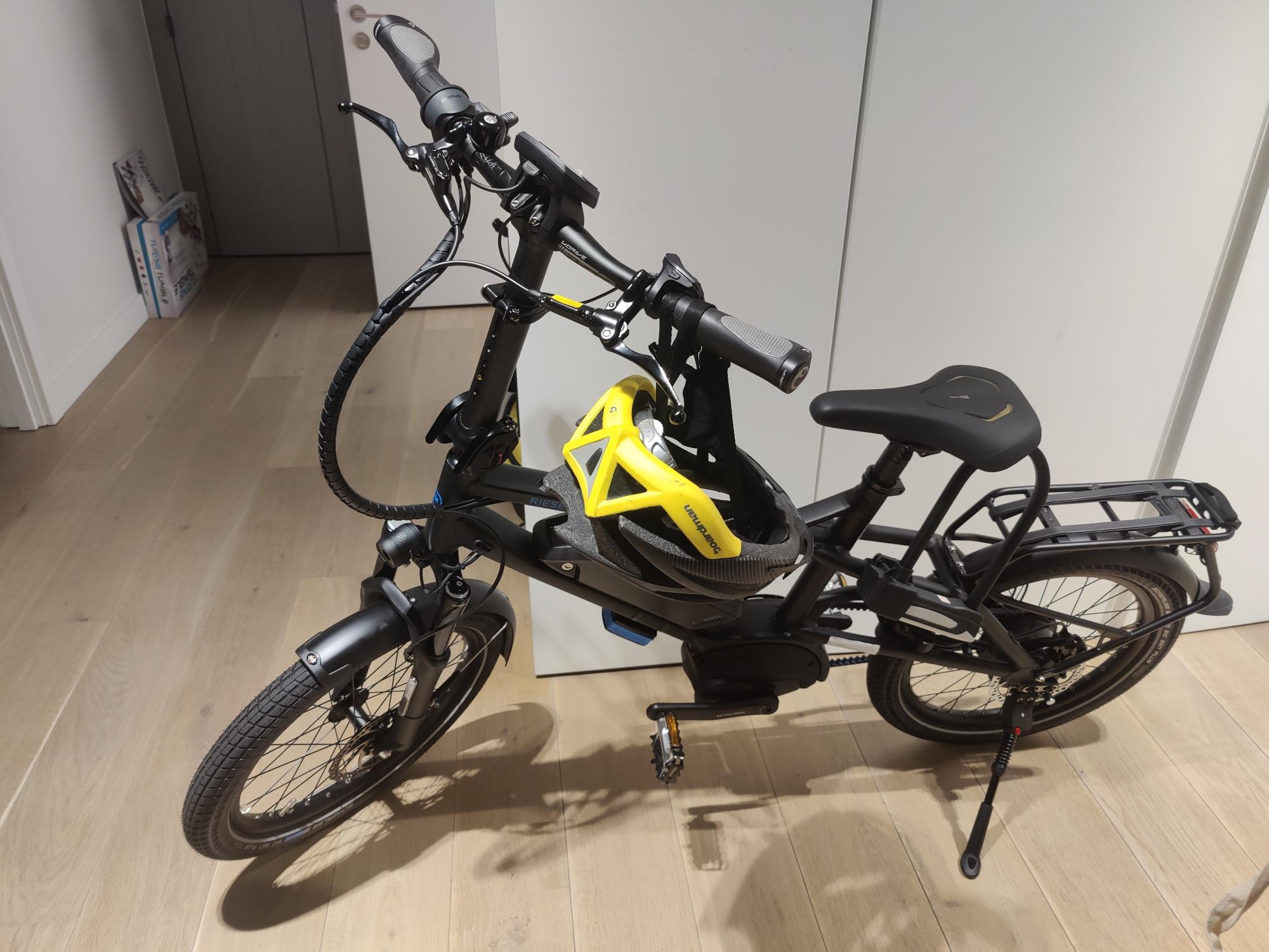 2021 Riese und Müller Black