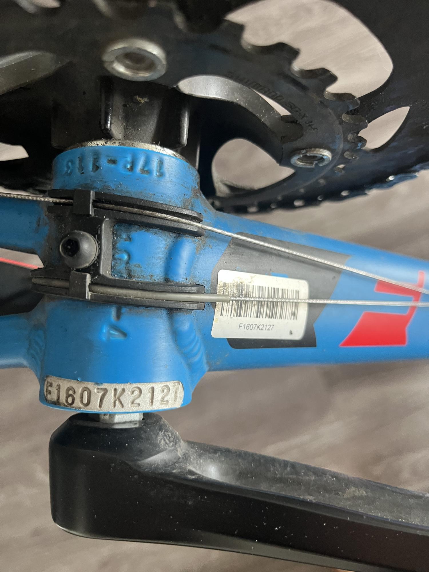 2017 Felt FE-FR60-17 Road Bicycle Blue, Red, and Black