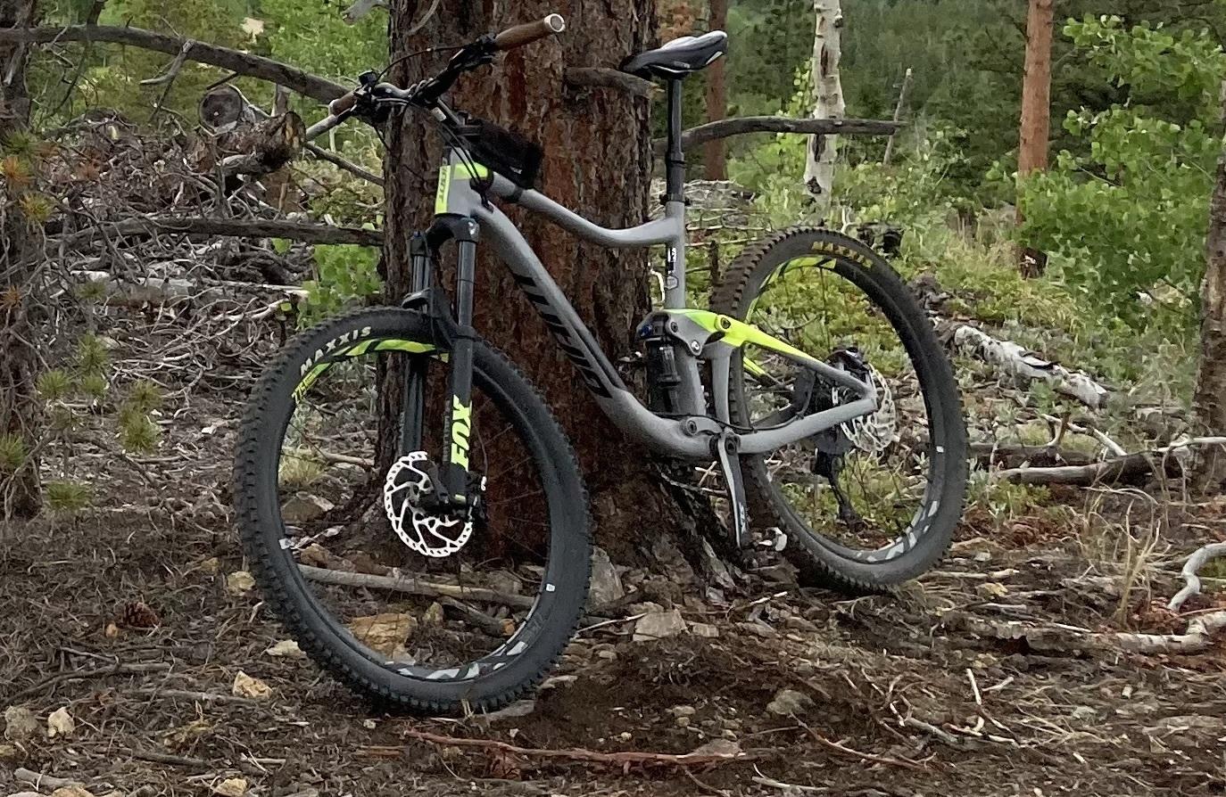 2018 Giant Trance 2 Ylw/ L Silver, gray or bare metal