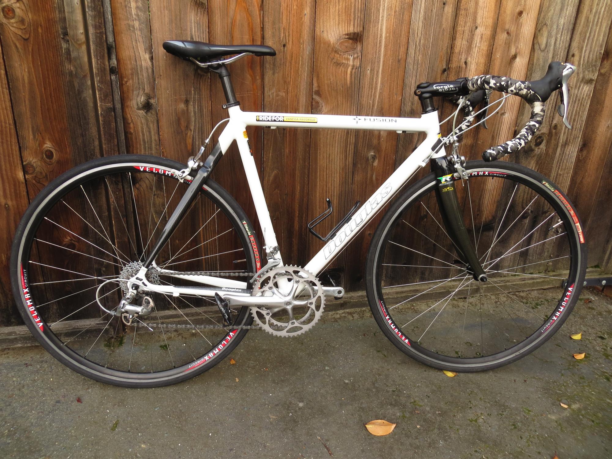 2010 Douglas (Colorado Cyclist) Douglas Fusion, 54cm  White