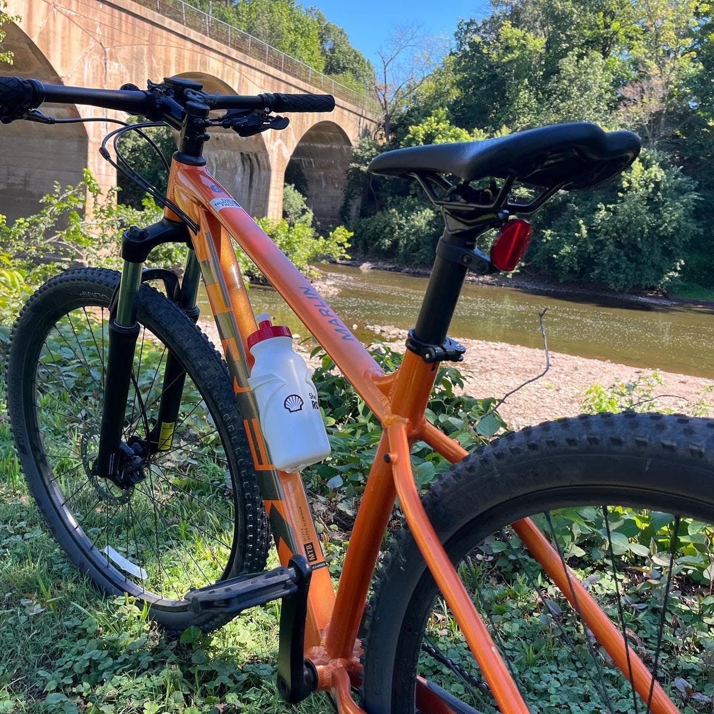2022 Trek Trek Marlin 6 Orange