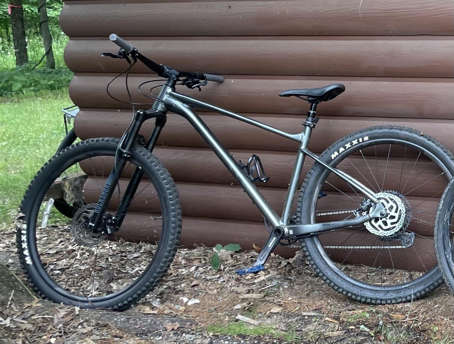 2022 Giant Fathom 29 1 Silver, gray or bare metal