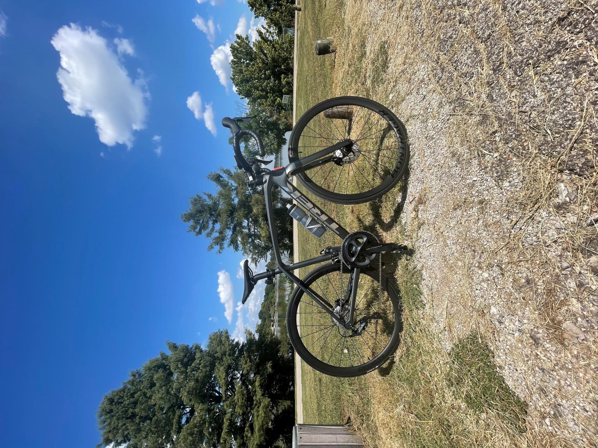 2022 Trek Emonda SL6 Silver, gray or bare metal