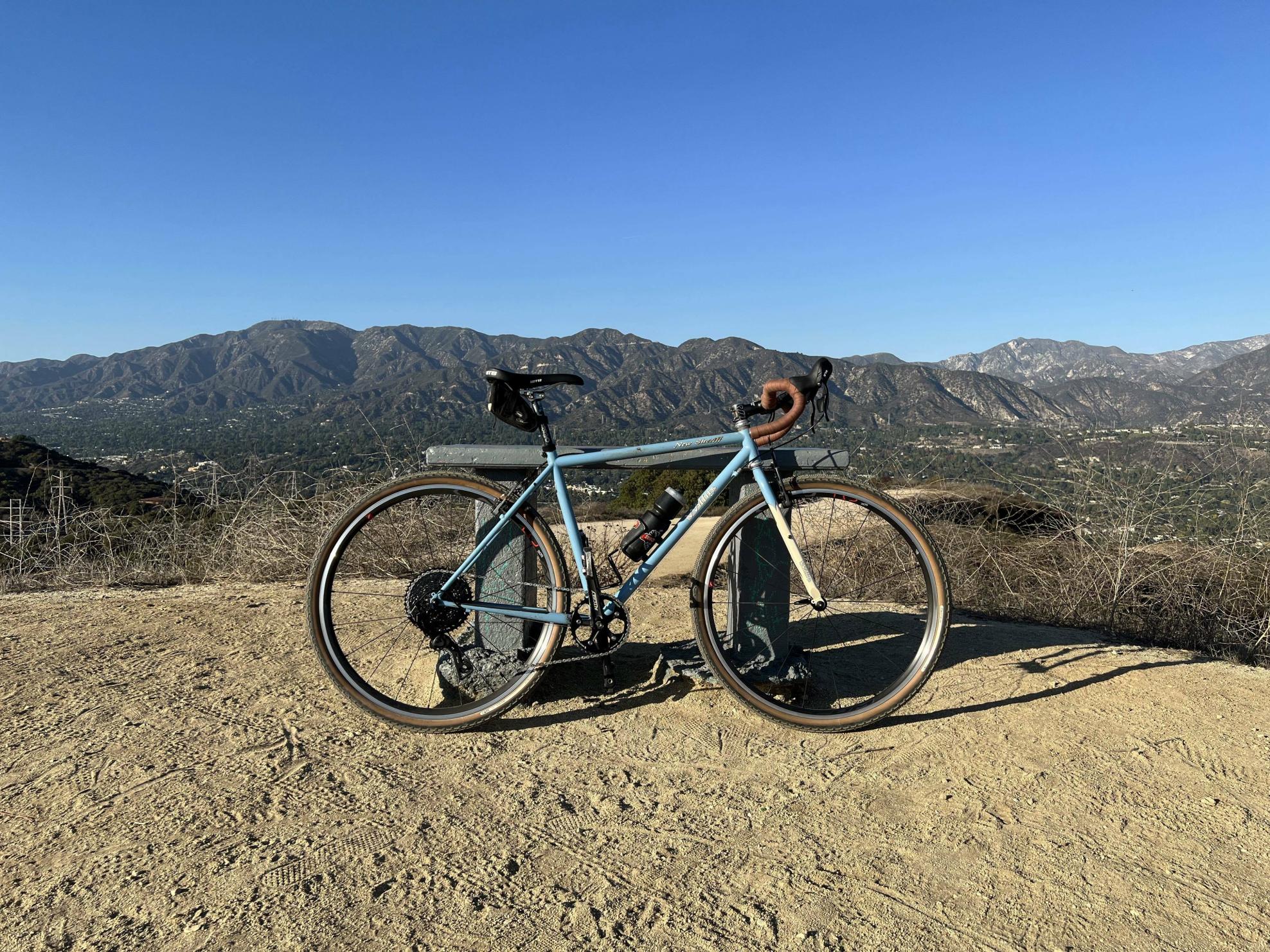 2000 Willits New Sheriff Blue