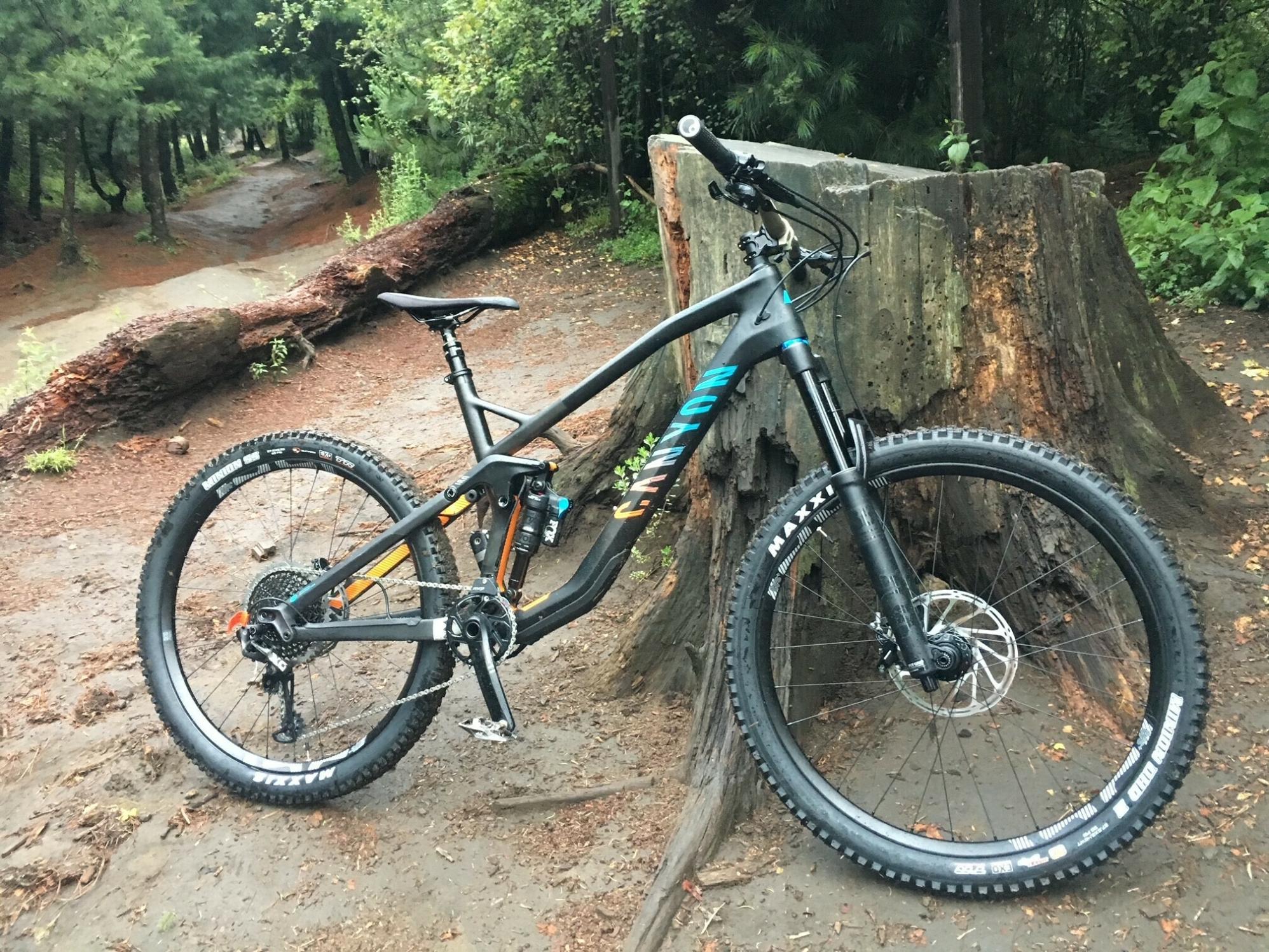 2017 Canyon bicycles Strive CF 8.0 Race Black