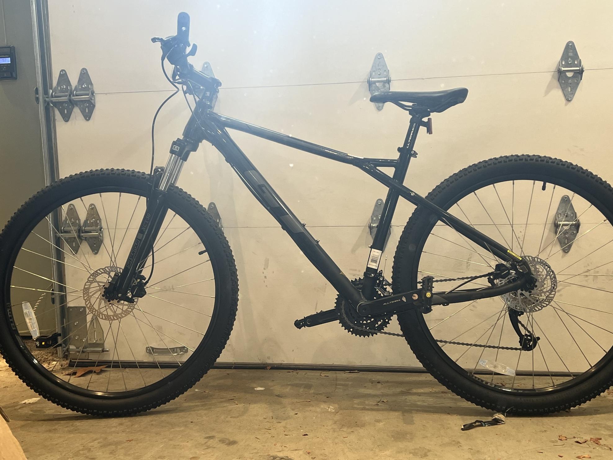 2023 GT Bicycles avalanche Black