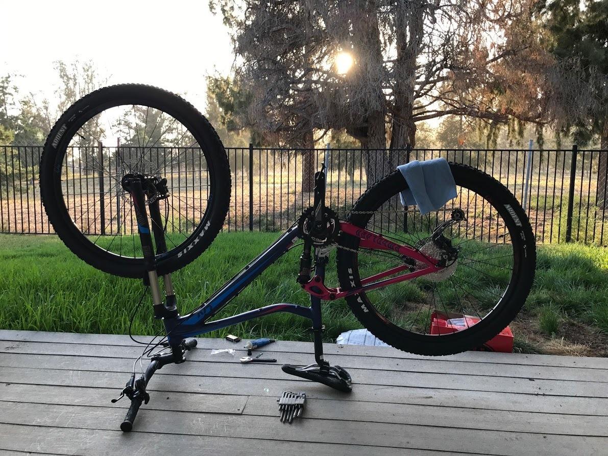 2017 Giant Embolden 2 Blue and Pink