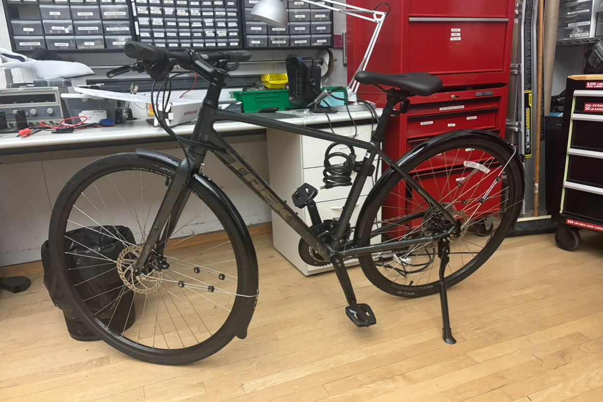 2023 Trek FX2 Disc Gen3 Black