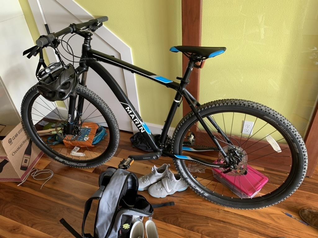 2014 Marin Bikes Marin Bobcat Trail 29er Black and Blue