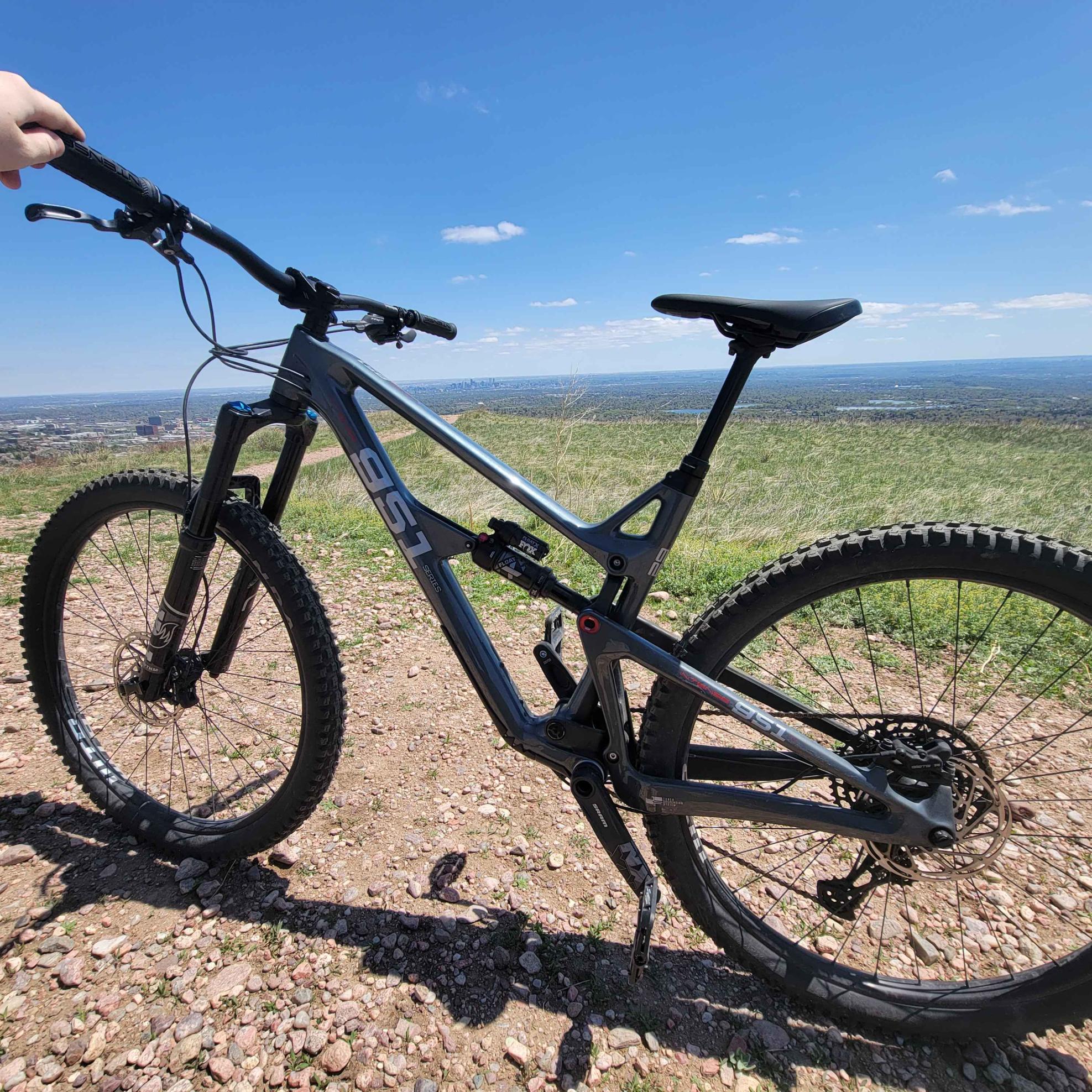 2022 Intense 951 Trail Silver, gray or bare metal