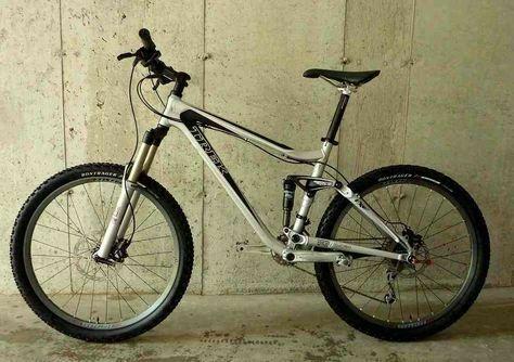 Trek Silver, gray or bare metal