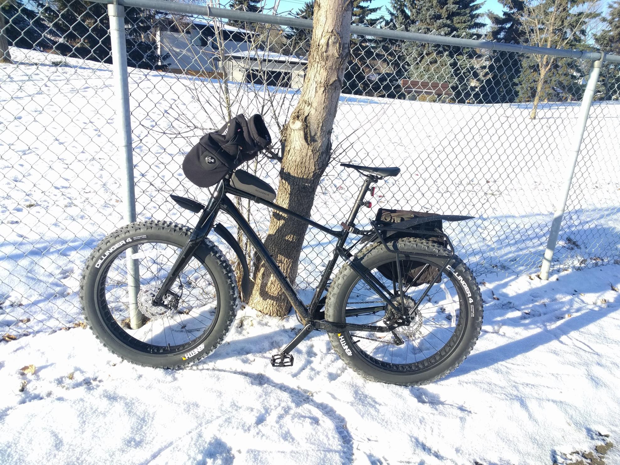 2020 Giant Yukon 2 Black