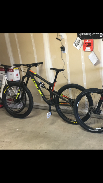 Santa Cruz Nomad 3c 27.5 17M Carb R1 Kit Black, Orange, and Yellow or Gold