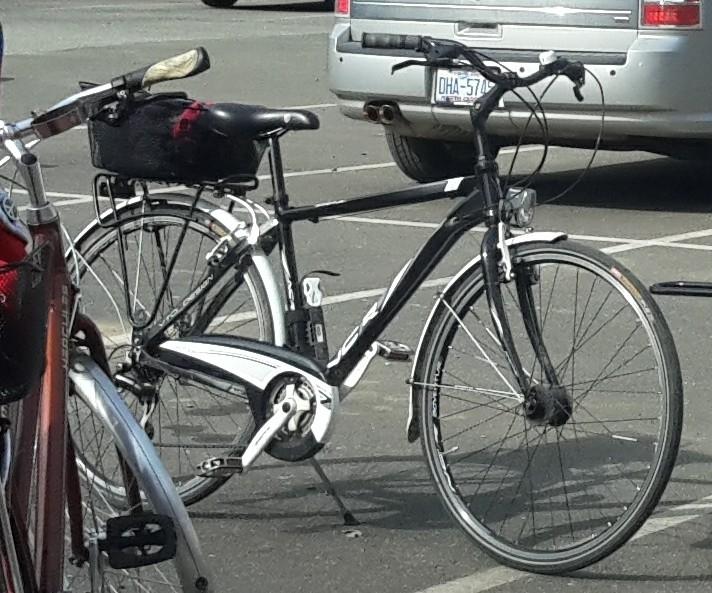 Tecno NCR cross Black and White