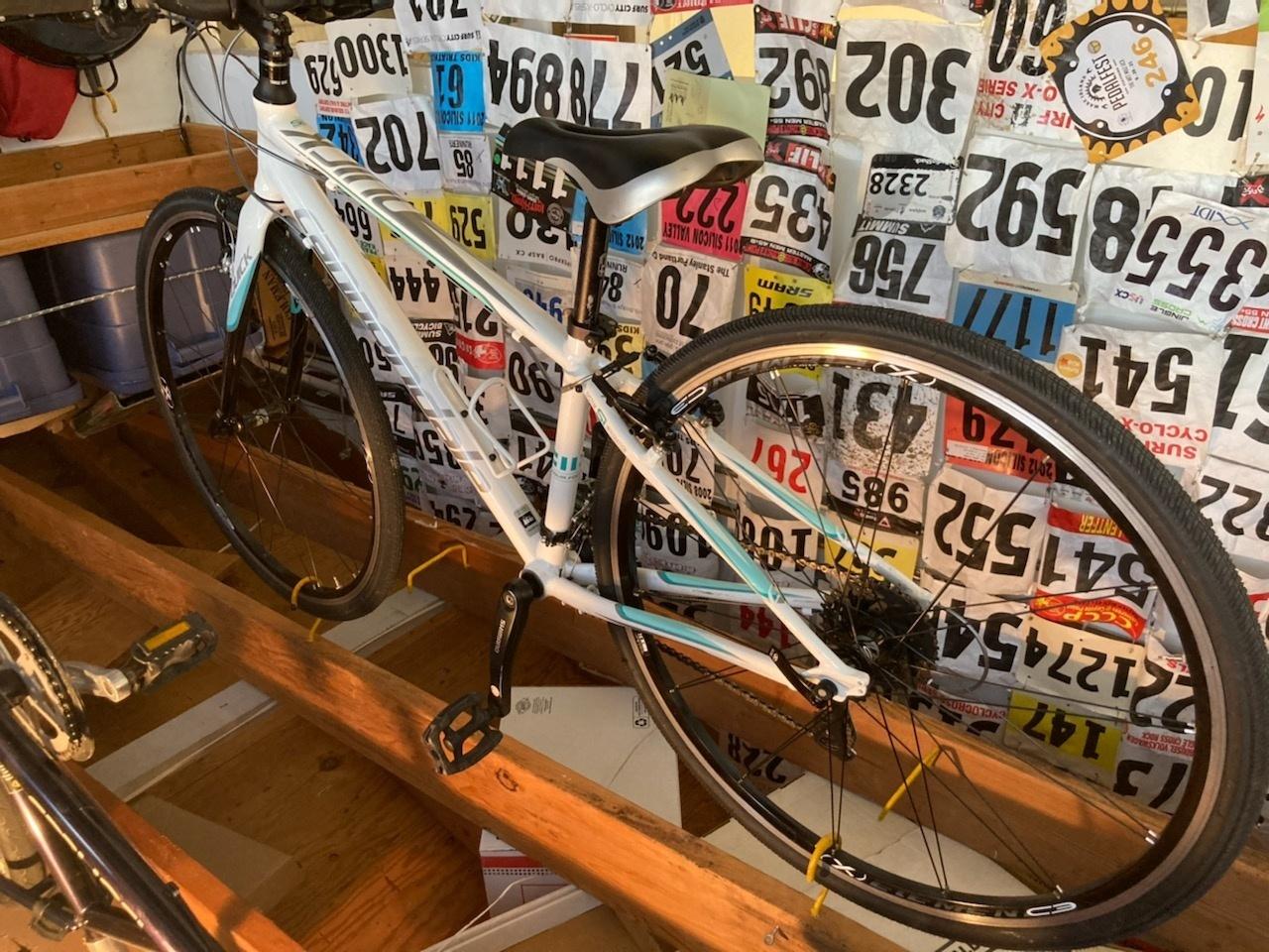 2014 Cannondale Quick Women's 4 White and Teal