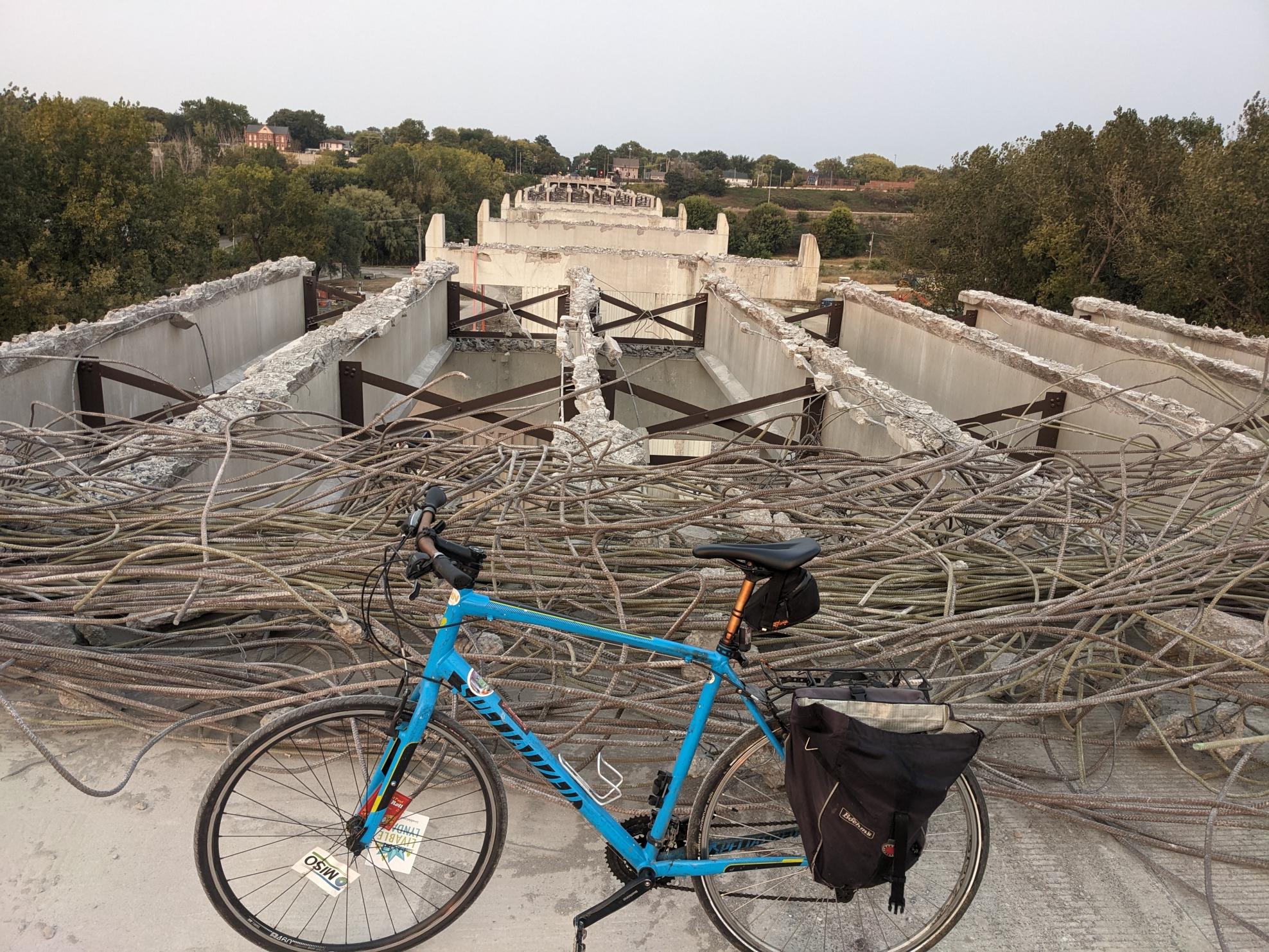 2015 Specialized Sirrus XL Blue