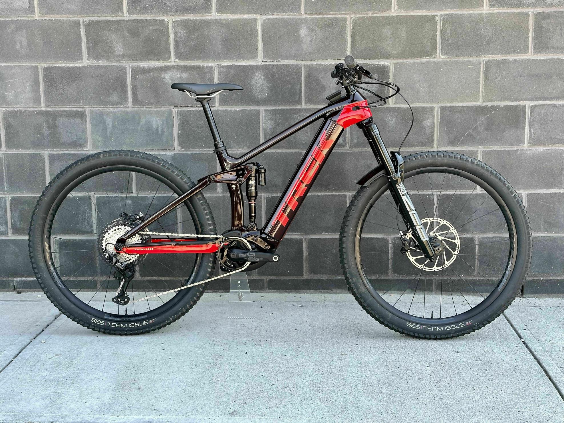 2023 Trek Rail 9.8 XT Red