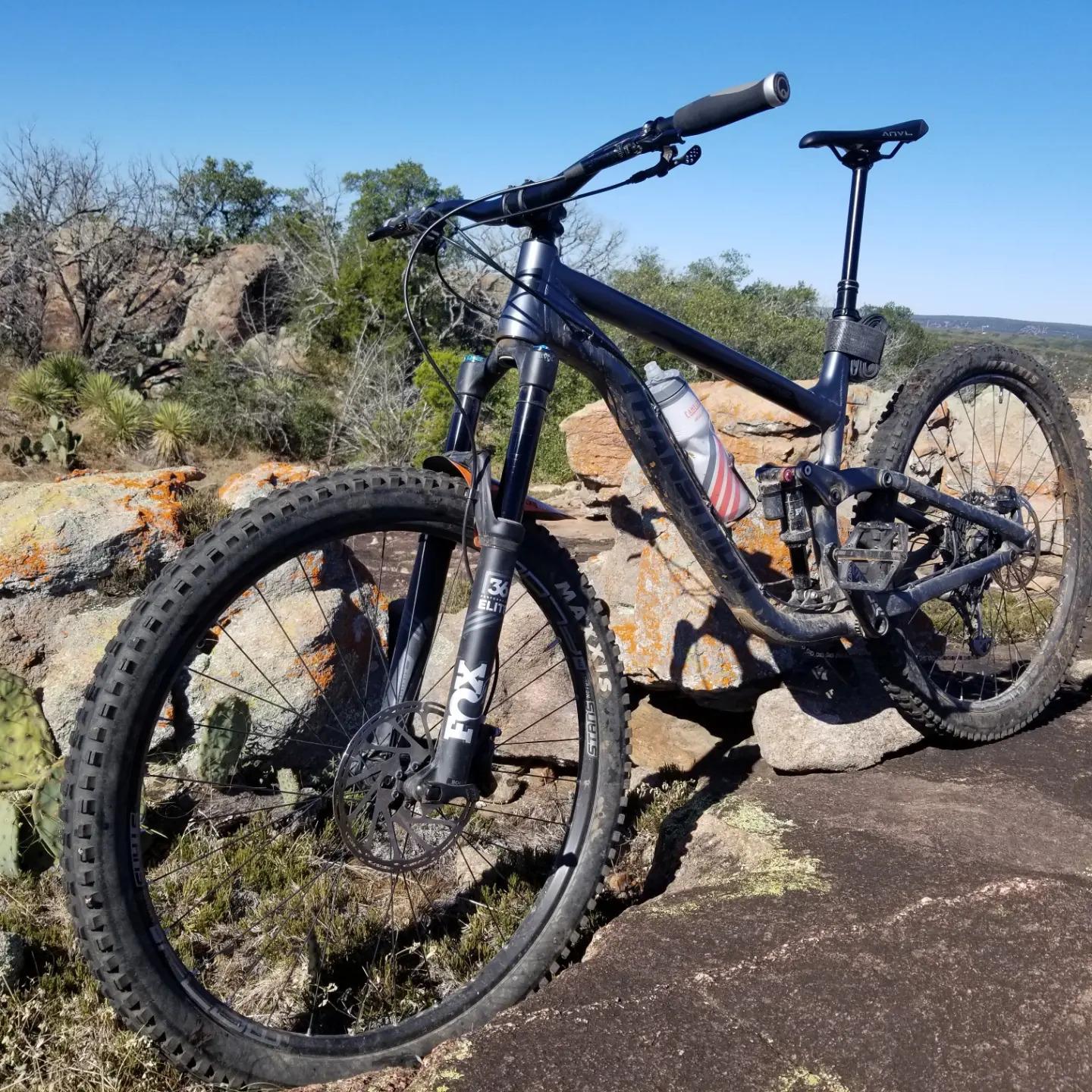 2020 Transition Bikes Sentinel Silver, gray or bare metal