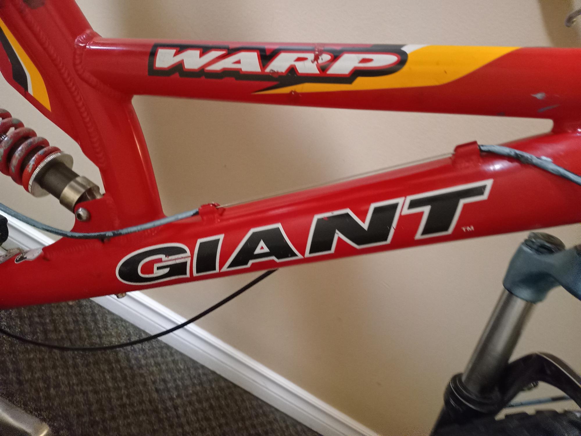 2020 Giant Warp ds1 Red and Black