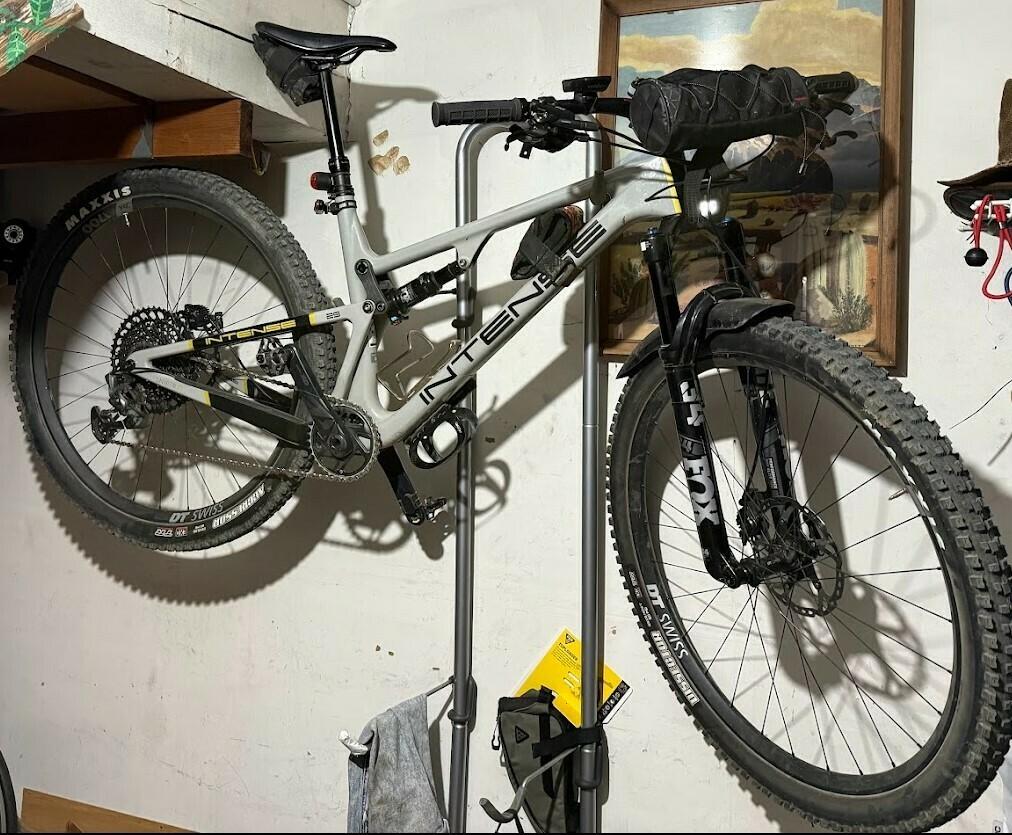 2023 Intense Sniper T Silver, gray or bare metal