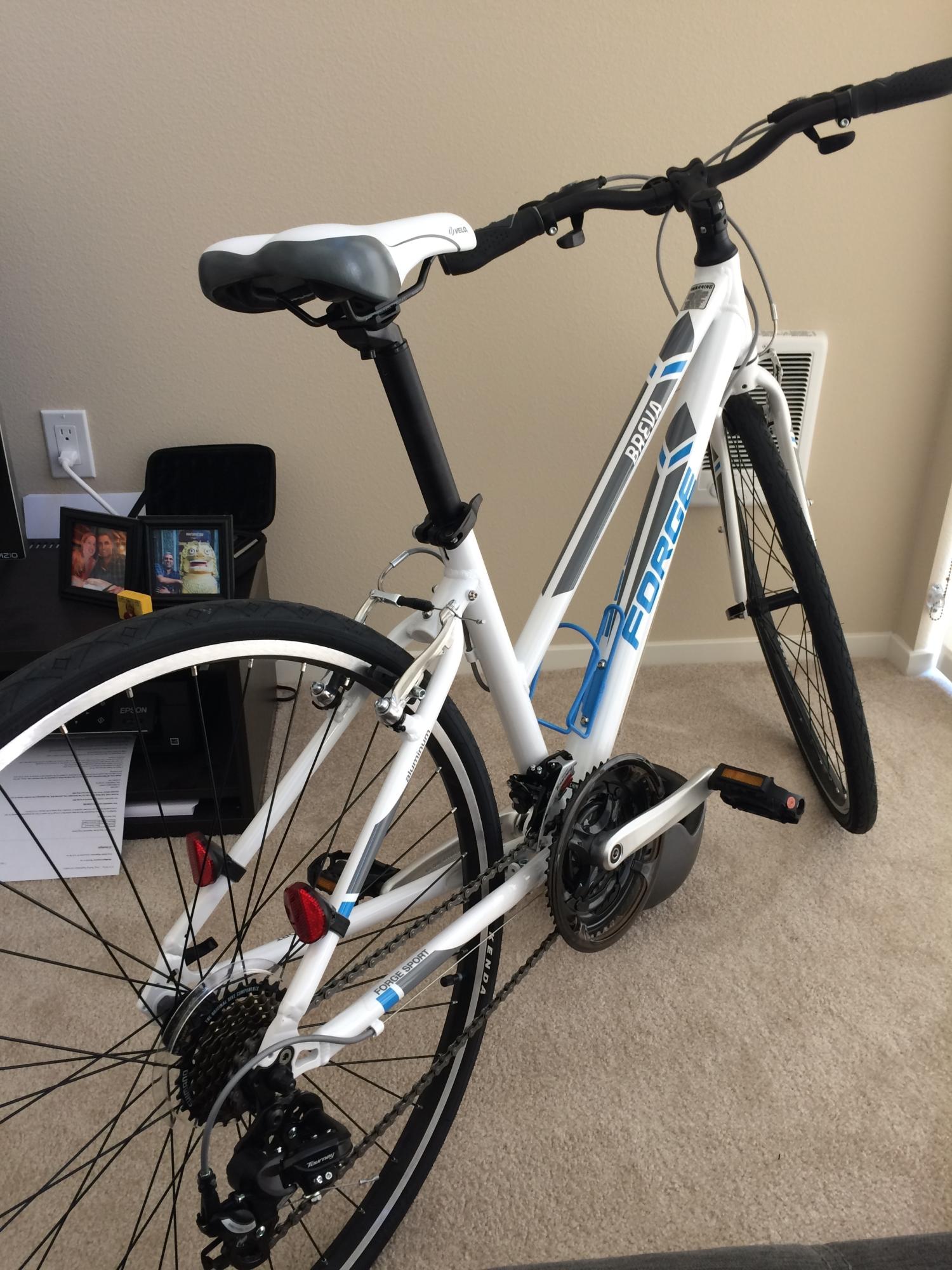 2016 Forge Bikes Breva Sport Fitness bike White