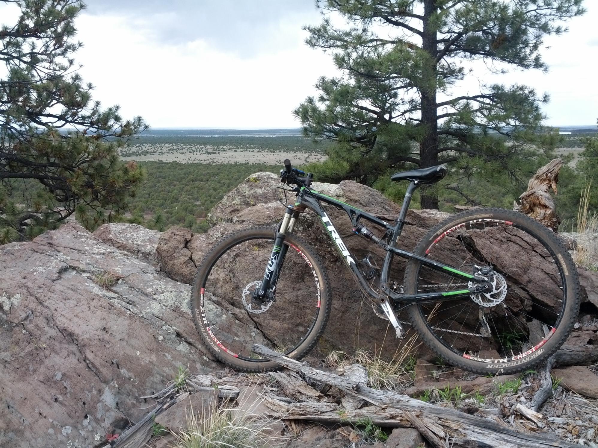 2014 Trek Superfly 8 Black, Green, and White