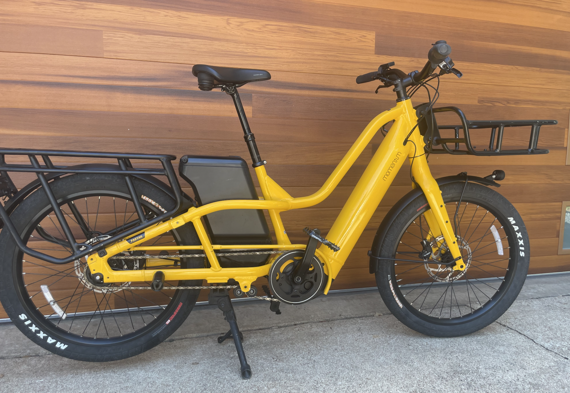 2022 Momentum PakYak cargo bike (rear storage) Yellow or Gold