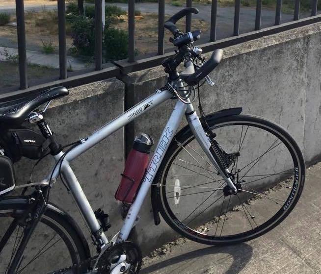 2007 Trek 7.6 FX White and Silver or Gray