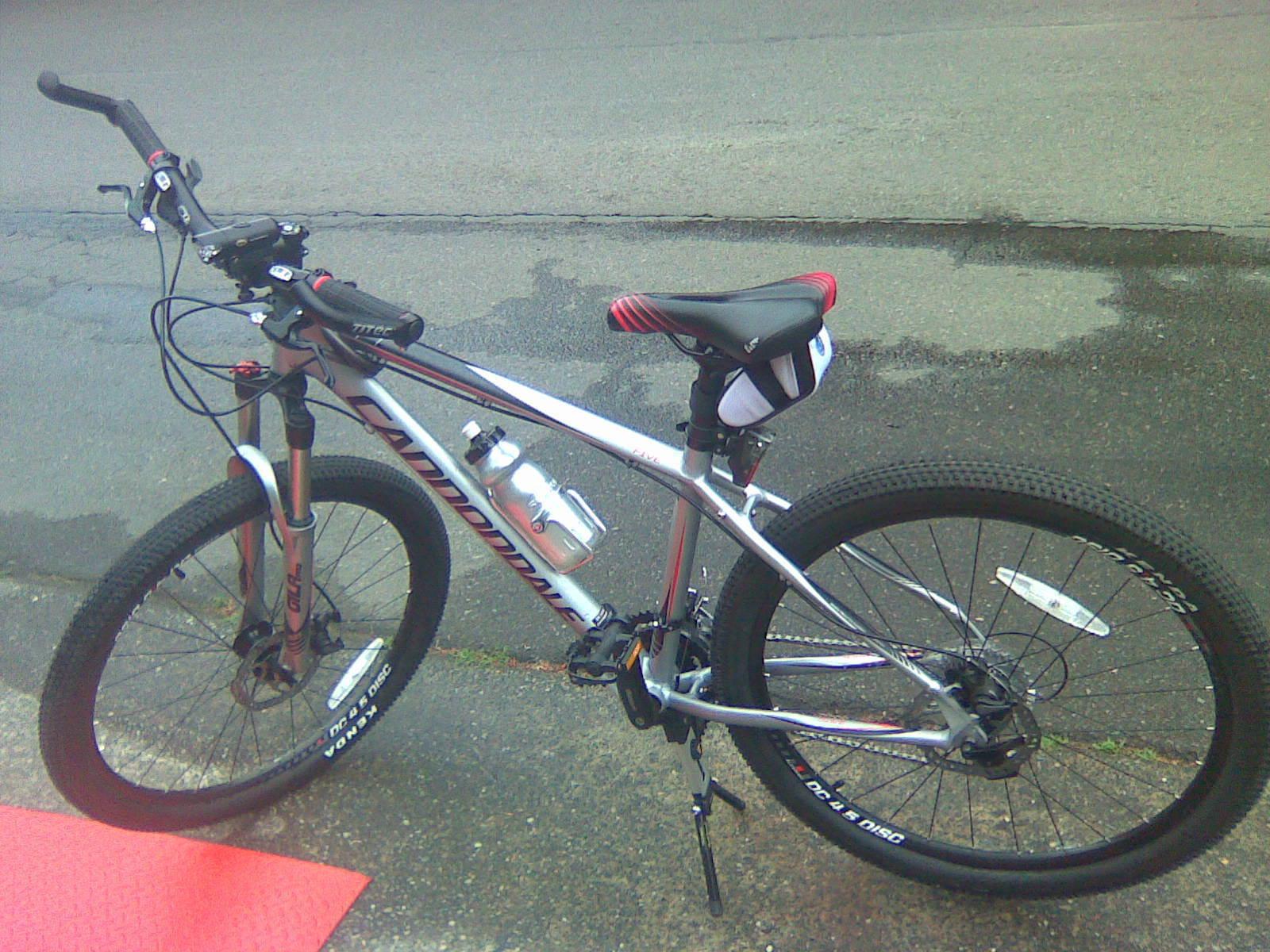 2011 Cannondale Trail 5  Silver or Gray
