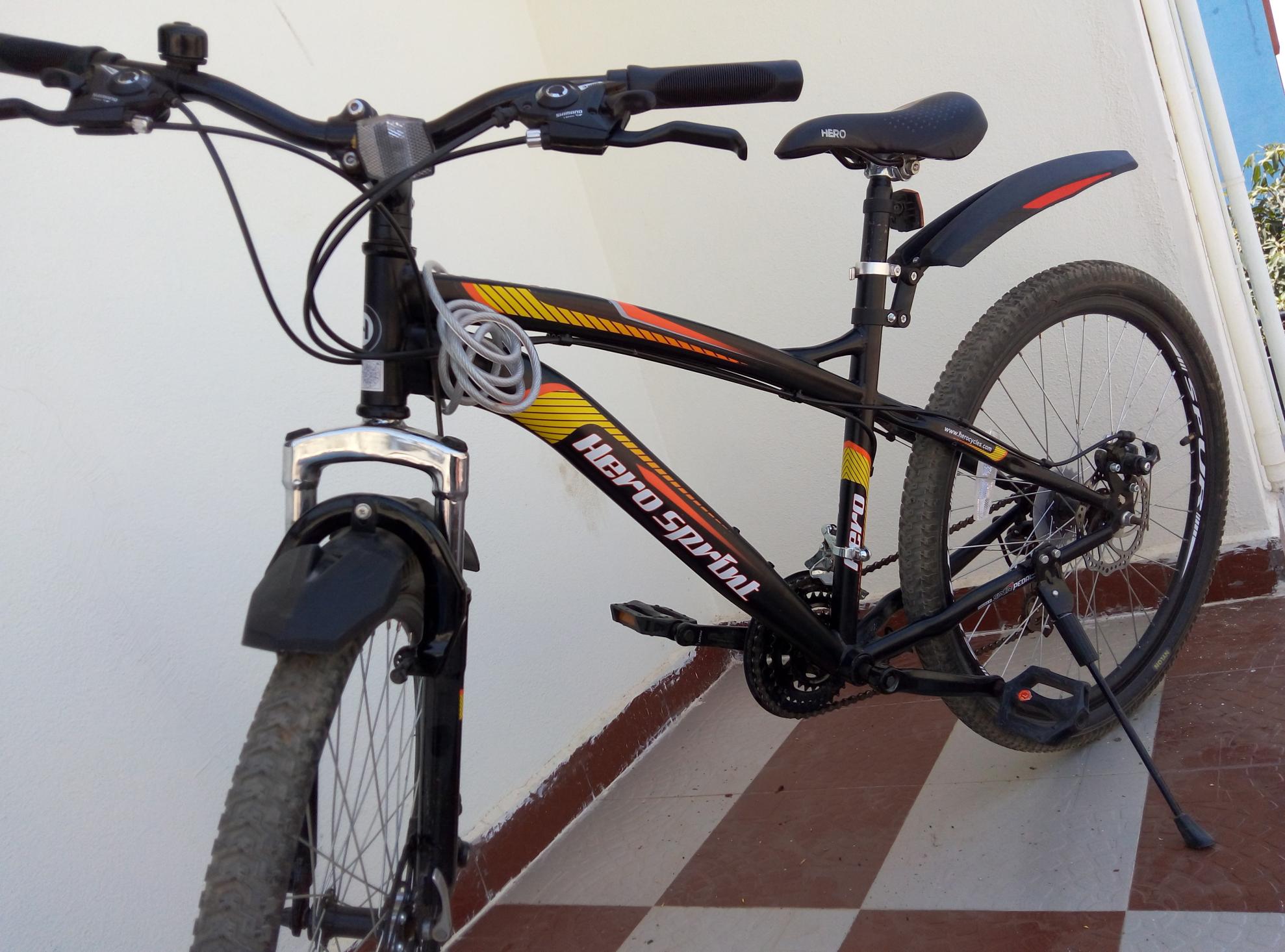 2016 Hero Cycles Ltd Sprint Ultron unicycle Black and Red