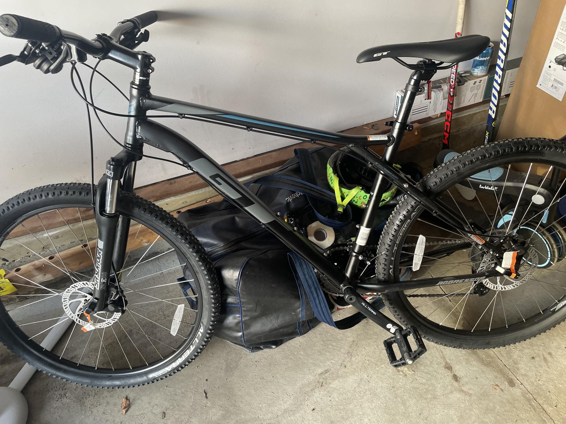 GT Bicycles Aggressor Pro Black