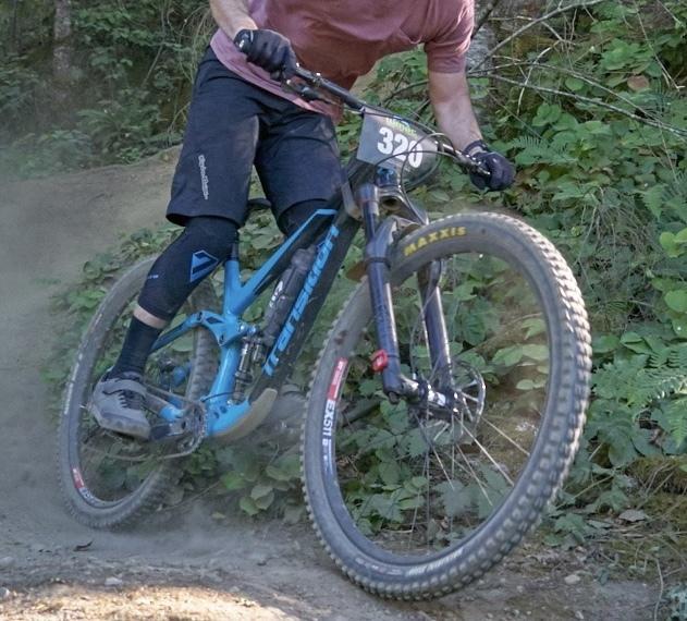 2018 Transition Bikes Sentinel Blue